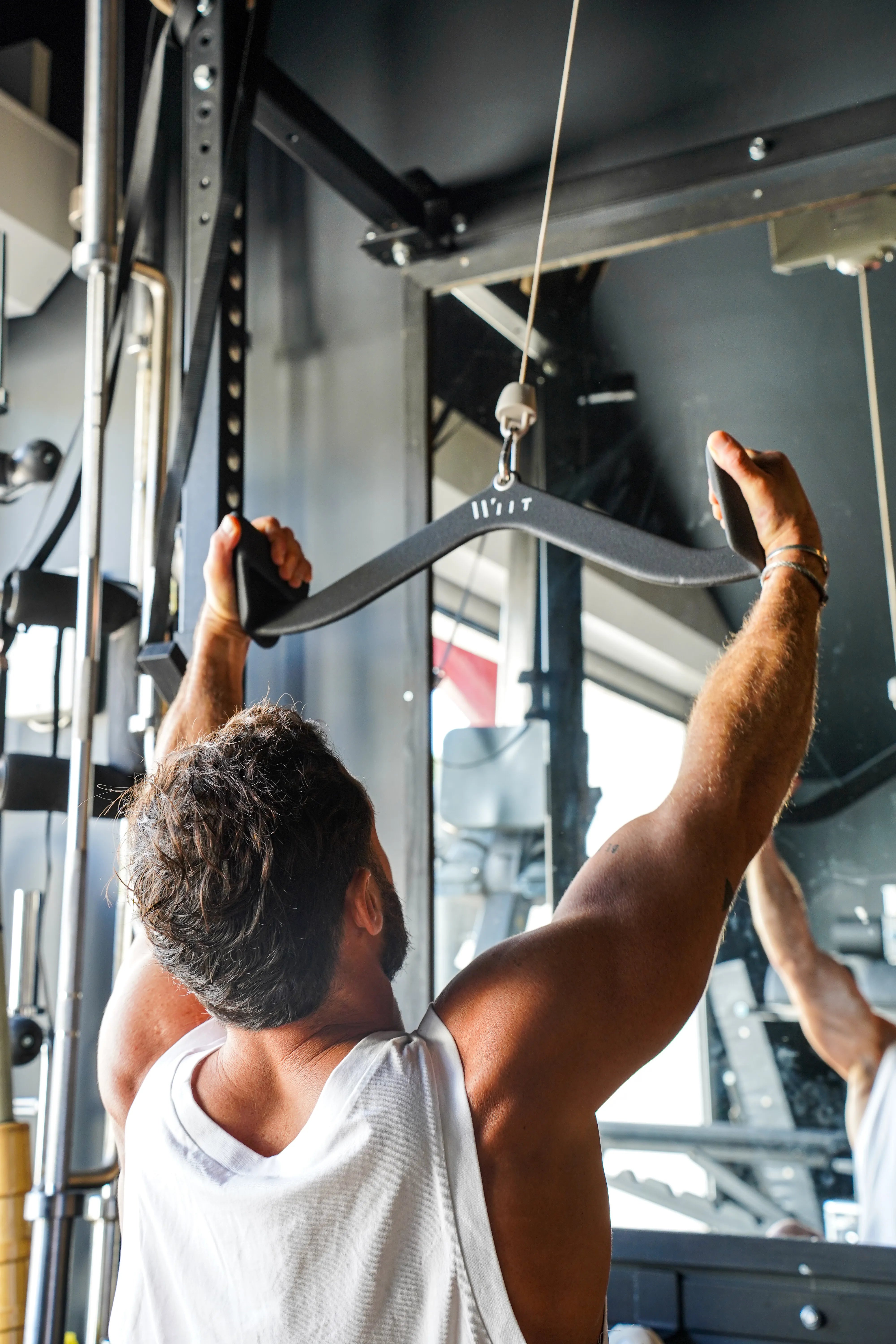 Lat Pull-down
