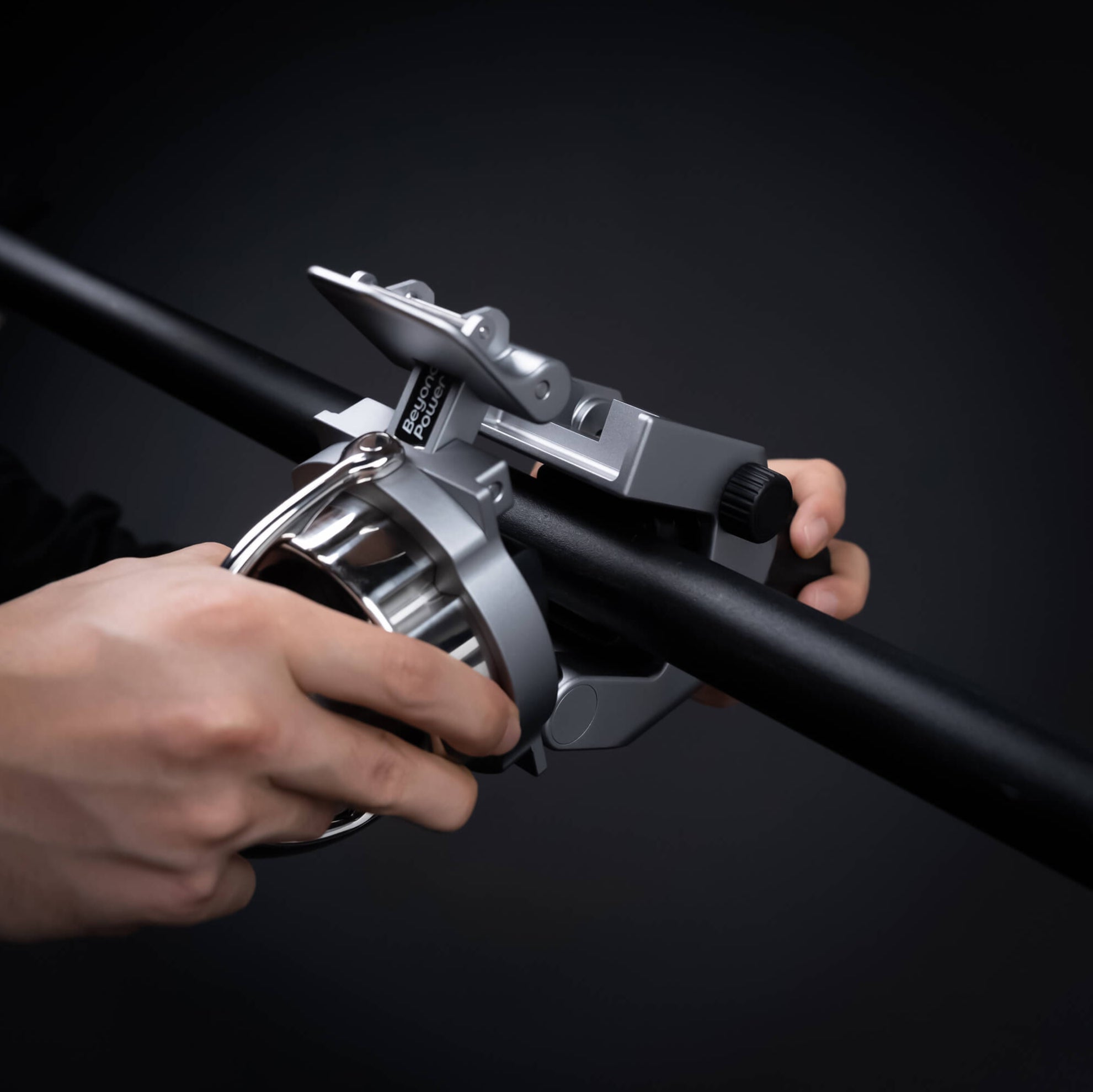 Adaptive Bar Mount